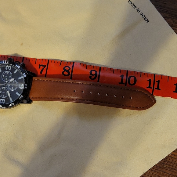 Men's IZOD watch - Picture 5 of 6
